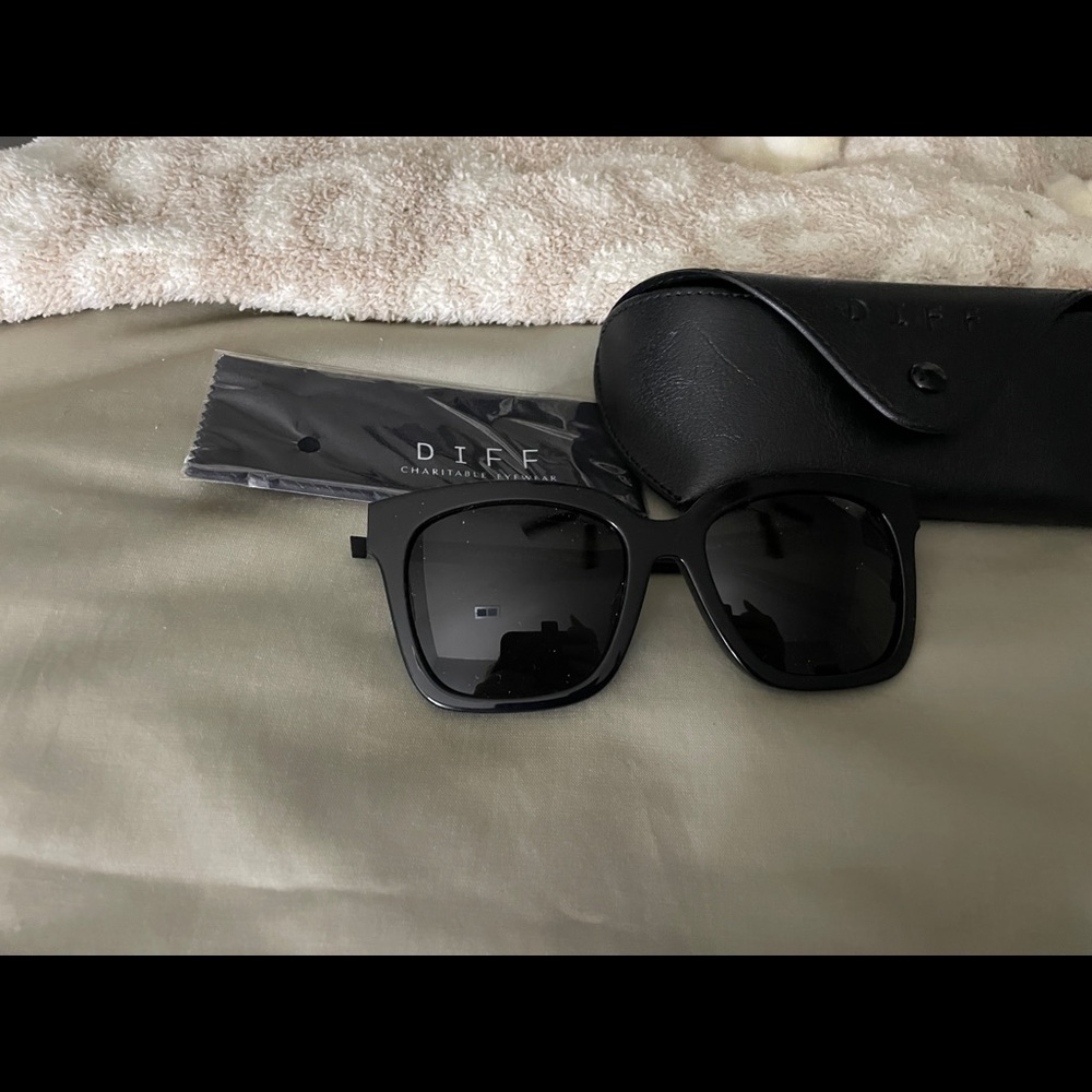 Diff Eyewear Bella Black Grey Polarized Sunglasse… - image 8